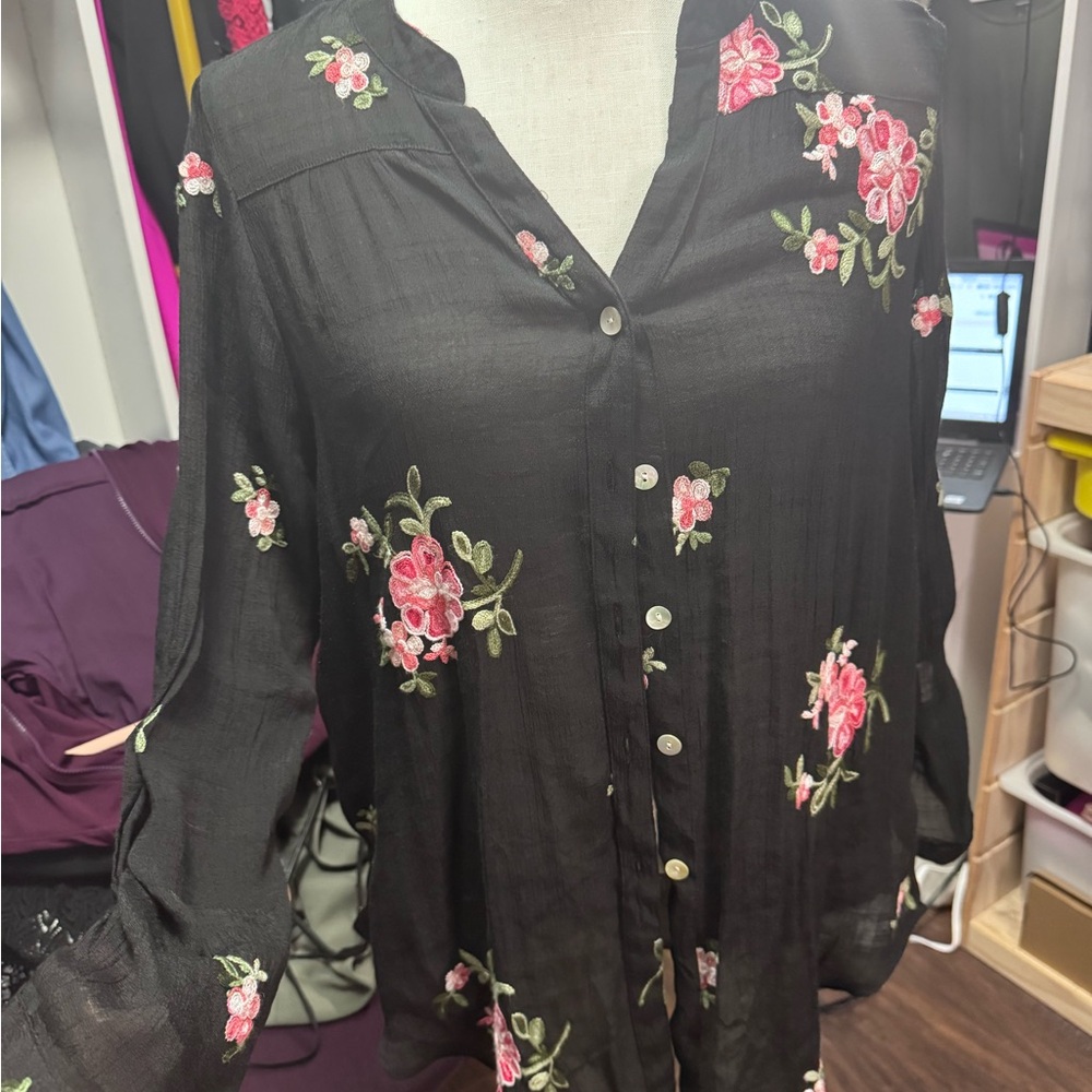 Black Top With Floral Embroidery